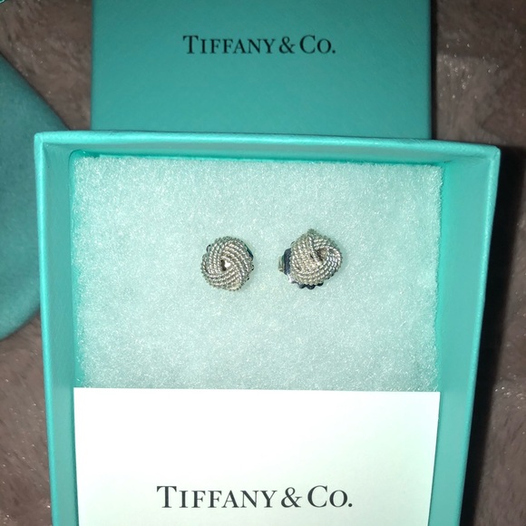 ❌❌SOLD❌❌Tiffany & Co. Tiffany Twist Knot Earrings - Picture 7 of 8